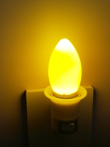LED插电灯黄光室内卧室卫生间直插小黄灯节能省电小夜灯E27黄灯泡