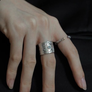 复古S925纯银戒指唐草纹图腾白玉髓时尚重工轻奢男女开口食指指环