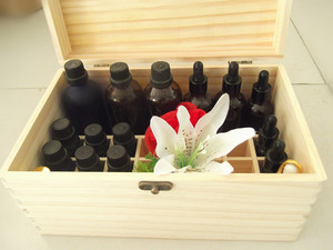 精油盒收纳盒木制24格10m护肤品分装小瓶整理盒分格木盒子新品