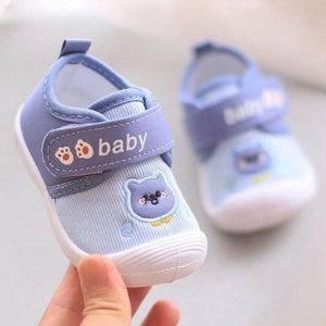 婴儿学步鞋春秋季新款0-2岁男女宝宝卡通可爱防踢透气布鞋叫叫鞋