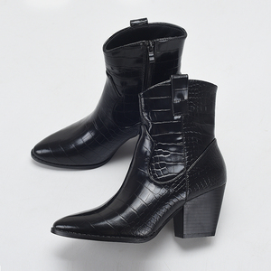 美国原单新款欧美时尚黑色粗跟尖头鳄鱼纹时装短靴单靴女骑士靴