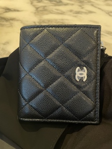 Chanel/香奈儿2023女士黑色双C菱格荔枝纹折叠短款钱包钱夹