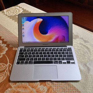 AppIe苹果 MacBoot  Air 1370  11寸屏幕超薄方便携带笔记本电脑