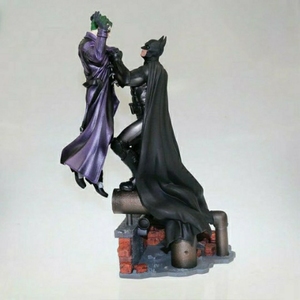 现货 动漫DC漫画系列 蝙蝠侠VS小丑 大战场景雕像 盒装手办模型