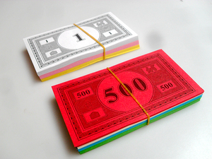 大人桌游新款富翁棋 儿童桌面游戏 强手棋配件纸币红绿房子机会卡