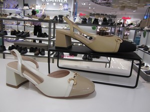 专柜正品COMELY康莉女鞋2023夏季款小香风包头粗跟女凉鞋KYQ32203