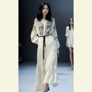 新中式轻国风女装洋气减龄漂亮时尚炸街白色雪纺印花衬衫套装裙夏