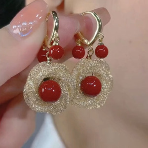 复古红色珠珠网纱耳环2024年新款爆款轻奢小众高级感耳扣夸张耳饰