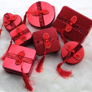 结婚用品中国风喜糖盒中式结婚礼盒回礼红色铁盒心形糖果小号礼盒