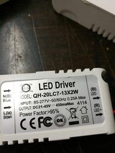 奇翰7-13串2并420MA 外置高PF过CE认证 LED恒流驱动电源15W18W20W