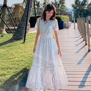 白色连衣裙新款超仙裙子海边度假蕾丝海滩长裙巴厘岛沙滩裙