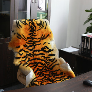 仿真老虎皮 客厅床边地毯皮毛沙发坐垫整张壁挂虎冬季飘窗垫椅垫