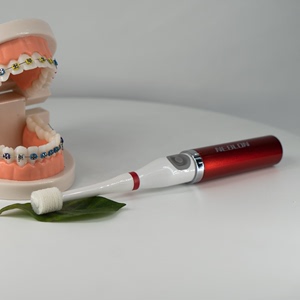 360度 旋转震动电动牙刷轻便携带尼博能深度清洁去牙渍按摩牙龈
