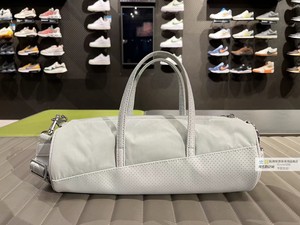 正品Nike耐克金属扣斜挎背包手拎包2023春季女子小桶包DQ5812-034