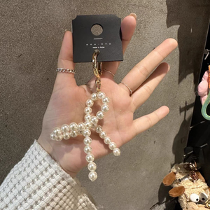 韩国珠珠蝴蝶结精致甜美挂件钥匙扣包包饰品小红书时尚手机链吊坠