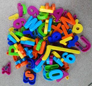 数字字母磁性贴大小写各26个数字20个符号第一教室字母益智玩具