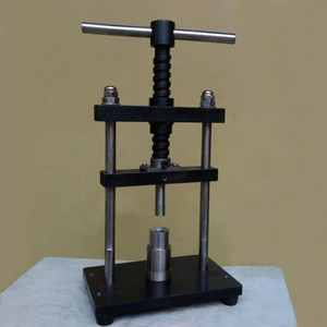 实验室手动压片机小型煤样压饼机螺旋式粉末压片机家用中药压片机
