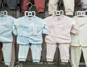 乖乖象特价处理新生儿全棉内衣套服婴幼儿全棉偏襟细带桃领三件套