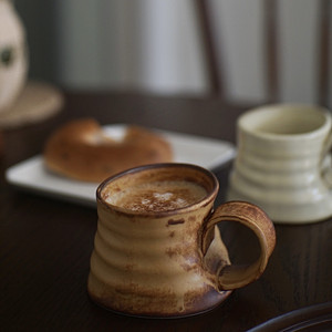 思绪之中。日式复古粗陶咖啡杯异形陶瓷杯子做旧克杯拉花杯拿铁杯
