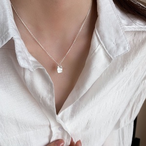 S925纯银项链女小众设计感高级字母颈链锁骨链几何英文方牌脖链潮