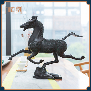 马踏飞燕摆件铜马摆件客厅办公桌家居装饰物马到成功铜奔马工艺品