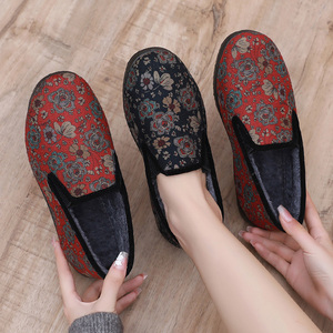 老北京布鞋女冬季保暖棉靴加绒加厚防滑软底中老年人妈妈奶奶棉鞋