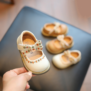 小宝宝公主鞋2024春季女宝皮鞋软底女童单鞋婴儿学步鞋1一2-3岁