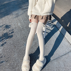 秋冬白色过膝袜女日系可爱毛球长筒JK小腿袜子加绒加厚保暖高筒袜