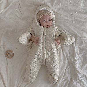 婴儿睡袋秋冬季加厚连体保暖防踢被新生宝宝加绒外出分腿海星抱被