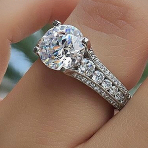 结婚130分钻石戒指女正品珠宝裸钻定制一克拉四爪钻戒