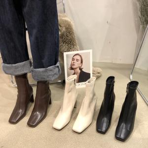 ChristyKathy白色短靴女靴子秋冬款瘦瘦靴高跟鞋米色方头粗跟裸靴