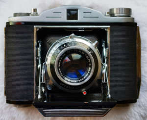 日本6X6折叠皮腔相机,CRYSTAR牌 6X6 120相机