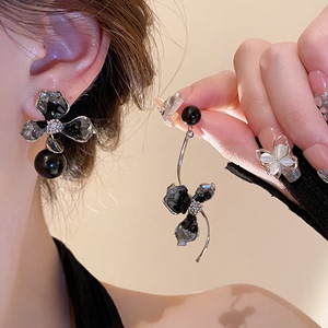黑色不对称黑水晶花朵耳环女小众设计感高级耳钉气质轻奢爆款耳饰