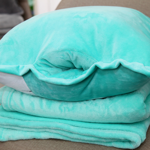 办公室午睡神器小枕头汽车内抱枕被子两用珊瑚绒靠枕三合一毯子载
