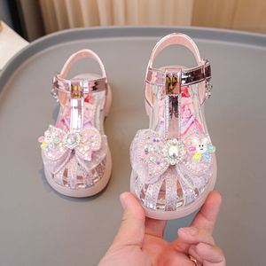 女童凉鞋新款可旋转卡件爱莎公主儿童水晶鞋小女孩包头软底沙滩鞋