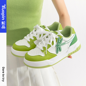 鮀品蜻蜓板鞋女2024夏季新款绿色小众原创厚底百搭小白鞋子面包鞋