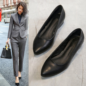 【真皮】黑色单鞋女夏季新款平底粗跟时尚舒适软皮大码尖头豆豆鞋