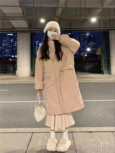 粉色菱形格子棉服女冬季韩系可爱小个子牛角扣中长款连帽棉衣外套