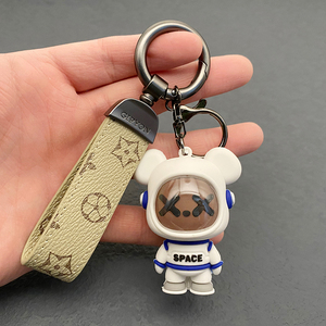 LV&GEDETE 太空熊汽车钥匙扣挂件钥匙链包包挂饰女卡通创意钥匙圈