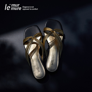 Le' Murmure 冷法式 多条带密集排列设计 金属羊皮 平底 拖鞋女