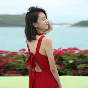 三亚旅行穿搭拍照沙滩裙2023新款红色露背绑带海边度假吊带连衣裙