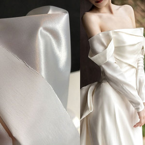 高定礼服白色布料丝绸缎服装婚纱面料硬挺防水缎面色丁亮光缎布