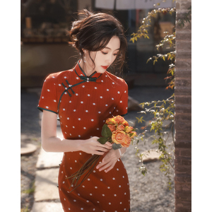 红色旗袍2024新款夏季波点小个子改良年轻复古日常新中式连衣裙女