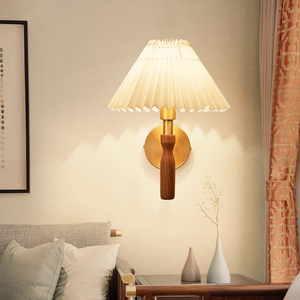 日式北欧胡桃木壁灯复古田园法式百褶过道床头灯客厅创意个性壁灯