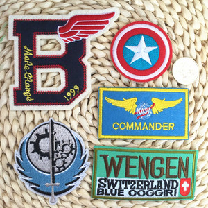 瑞士文根WENGEN毛衣服装饰贴布贴花字母B翅膀徽章美国队长臂章
