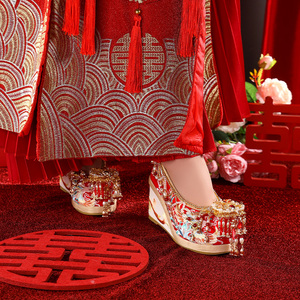 中式婚礼结婚新娘鞋明制红色汉服鞋子古风秀禾服婚鞋女重工绣花鞋