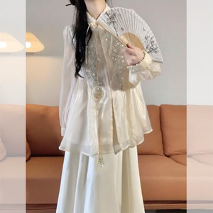 新中式国风雪纺衬衫女初秋新款娃娃领设计感别致重工钉珠长袖上衣