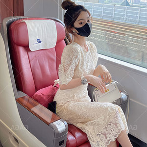 2023年夏季新款韩版设计感重工蕾丝刺绣别致法式风气质连衣裙女装