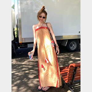夏季女装2024新款高端精致气质茶歇法式海边度假橙色吊带连衣裙子
