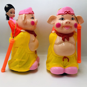 2019新猪年元宵节儿童玩具卡通猪八戒背媳妇发光万向音乐手提灯笼